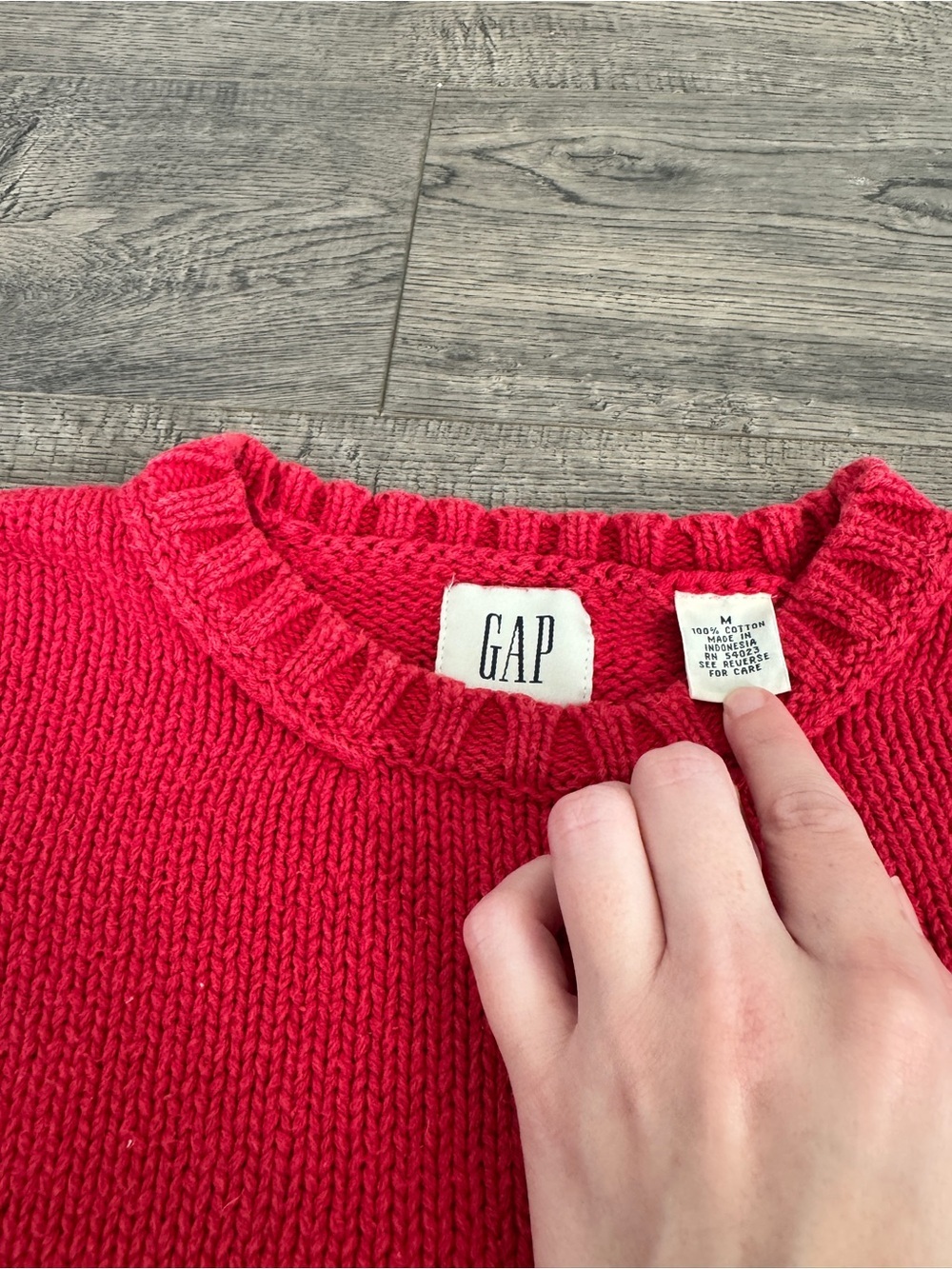 GAP Bright Red Crewneck Sweater - Picture 4 of 6